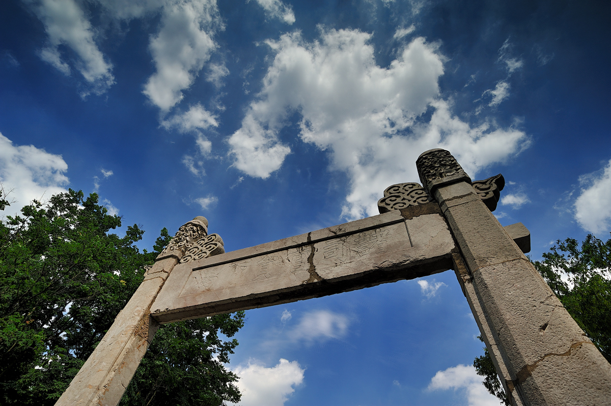 下马坊(文化遗产)下马坊,位于江苏省南京市玄武区朝阳门(今中山门)外