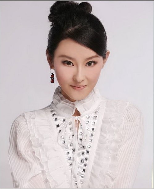 许颂(歌手)_技点百科_技点网(歌手)