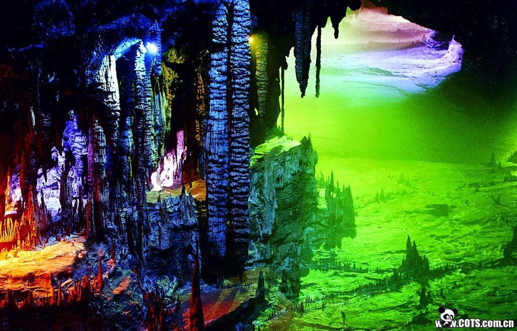 九龙洞由来的传说亦颇具传奇色彩,此不赘述.