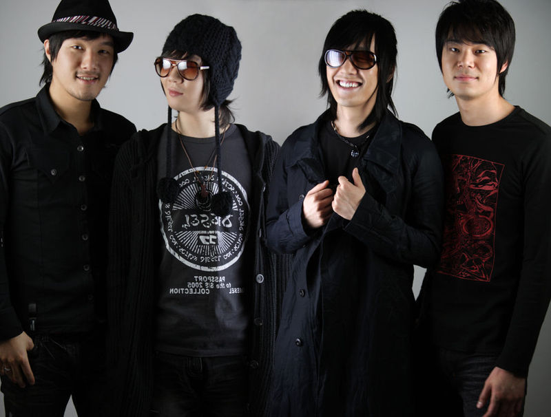 nell(其他娱乐人物相关)nell,韩国音乐组合,由金钟万,李正勋,郑在元