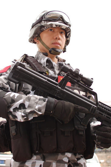 庄炎其他人物相关