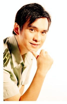 曾扬 (演员|教师|文化人物)