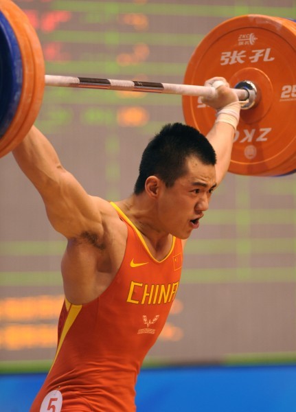 男,汉族,1990年出生,江苏省张家港锦丰镇人,为中国男子举重队队员
