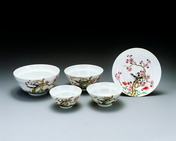 居仁堂粉彩梅鹊纹碗(文化遗产)