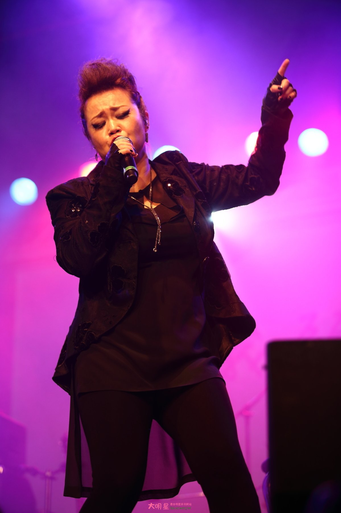 你(音乐)《你》创作新秀萧闳仁词曲一气呵成为娃娃(金智娟)打造赞颂