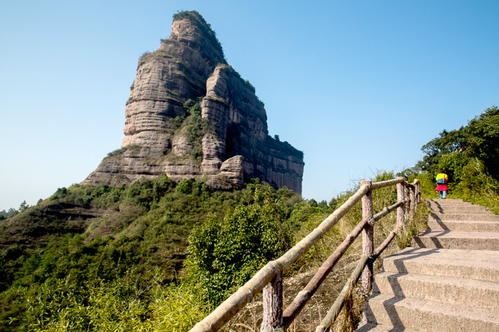 巴寨(其他人物相关)巴寨位于广东省韶关市仁化县中国红石公园丹霞山的