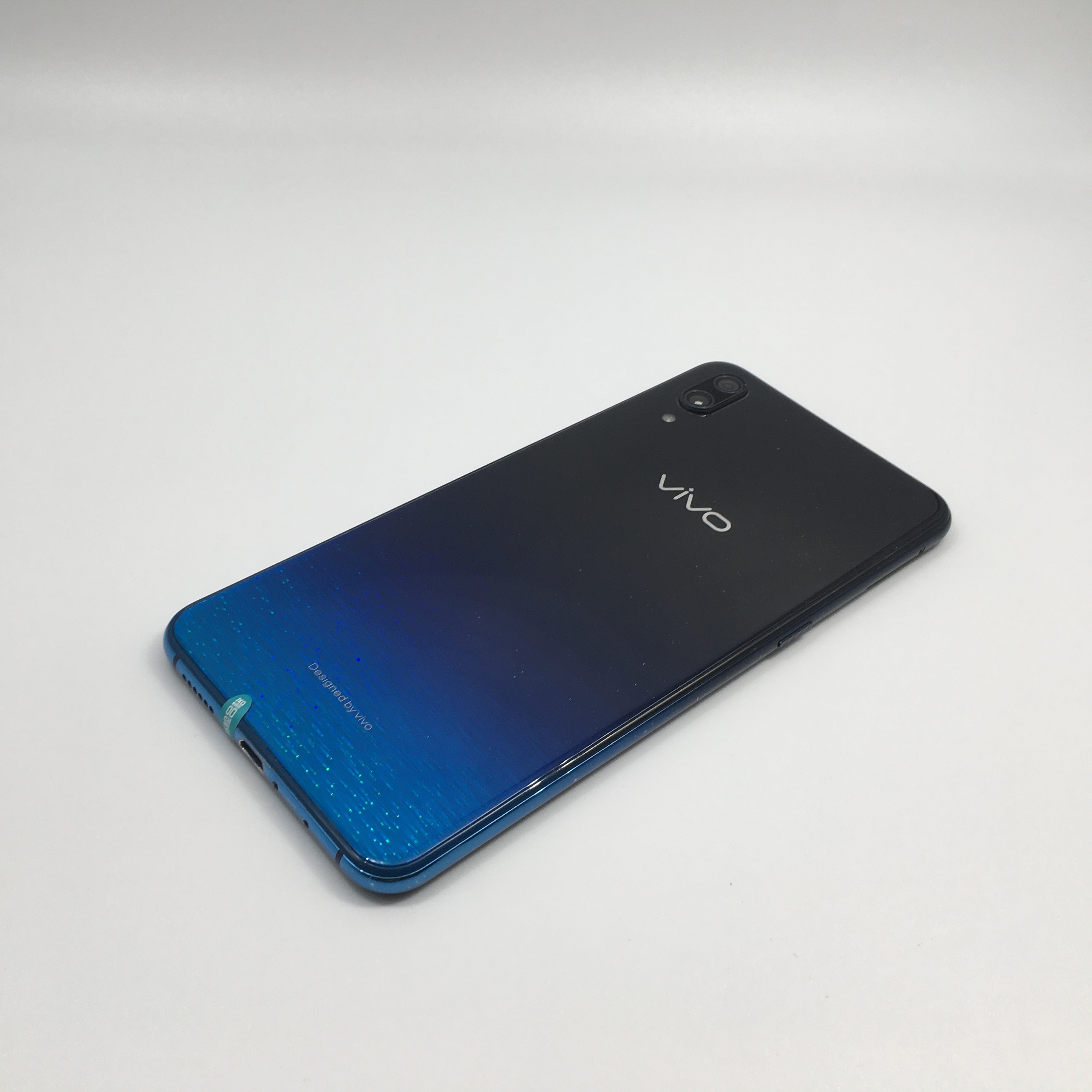 vivo【vivo x23 幻彩版】全网通 星夜海洋 6g/128g 国行 8成新