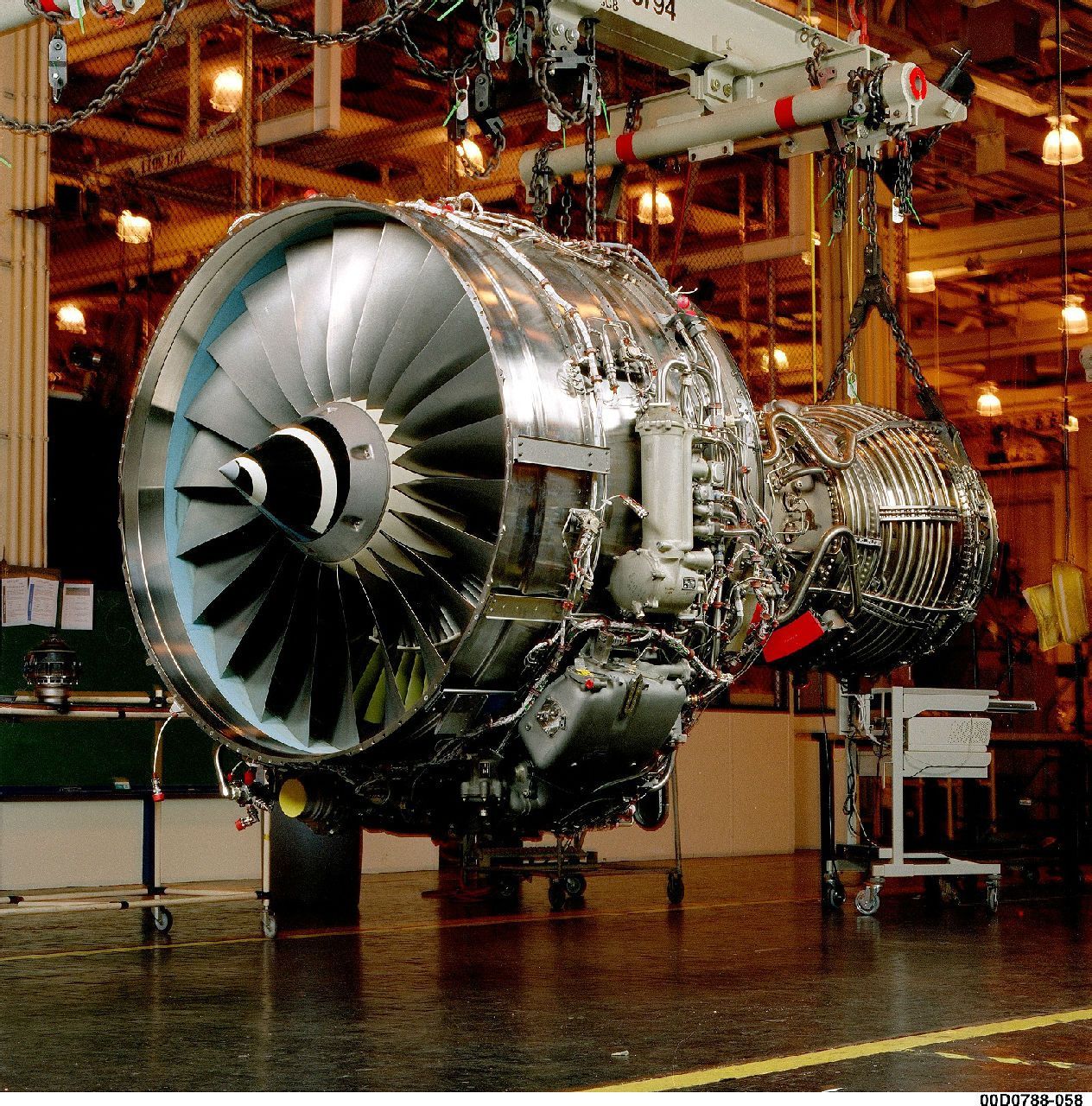 v2500(公司)v2500发动机是国际航空发动机公司(iae)研制生产的双转子