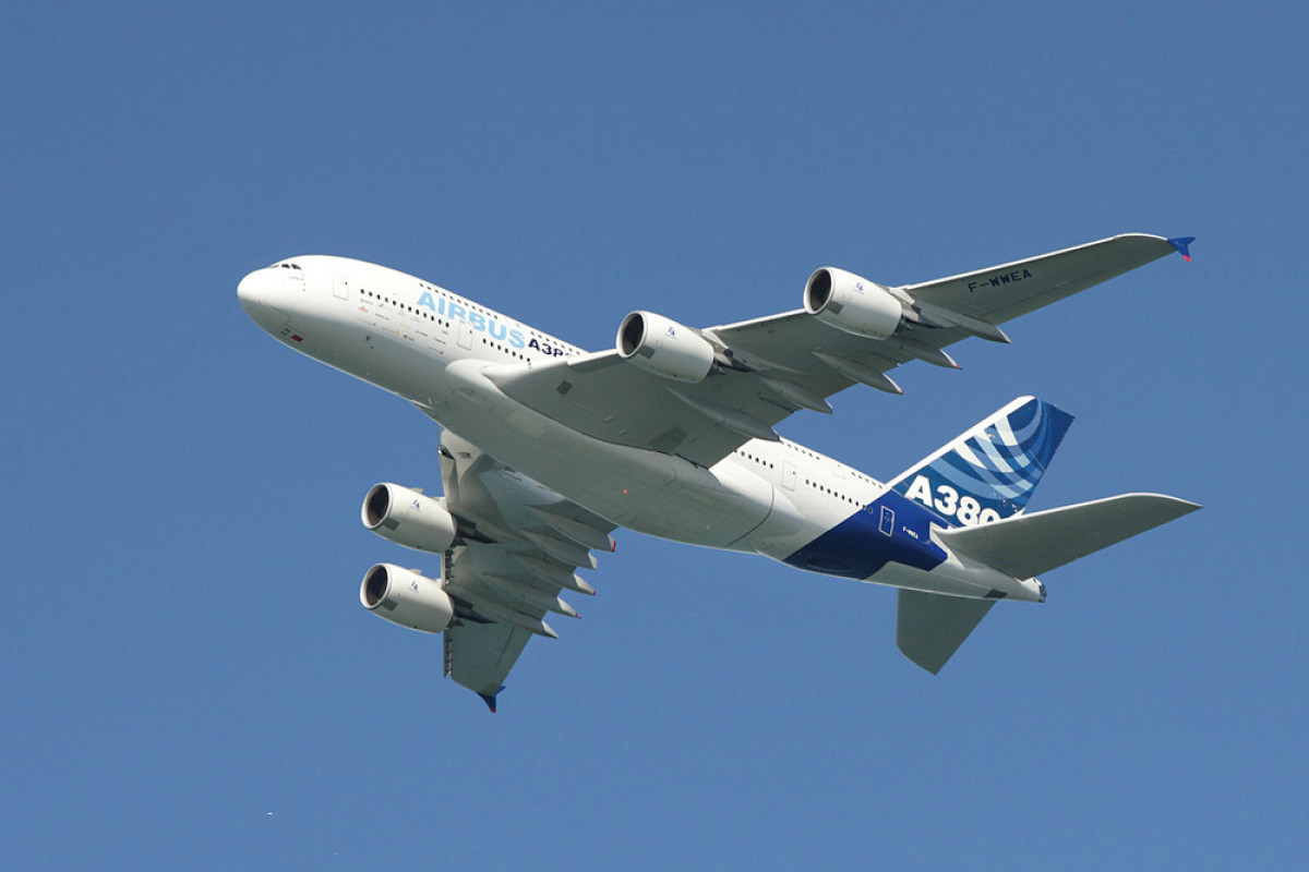 Airbus A380-842 - Large Preview - AirTeamImages.com