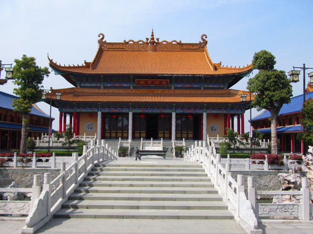 南山寺(其他)南山寺,指的是江苏省南通市寺庙.