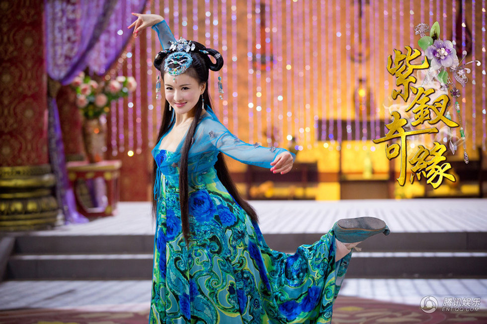 杜意浓(其他人物相关)杜意浓,是电视剧《紫钗奇缘》中的主要人物之一