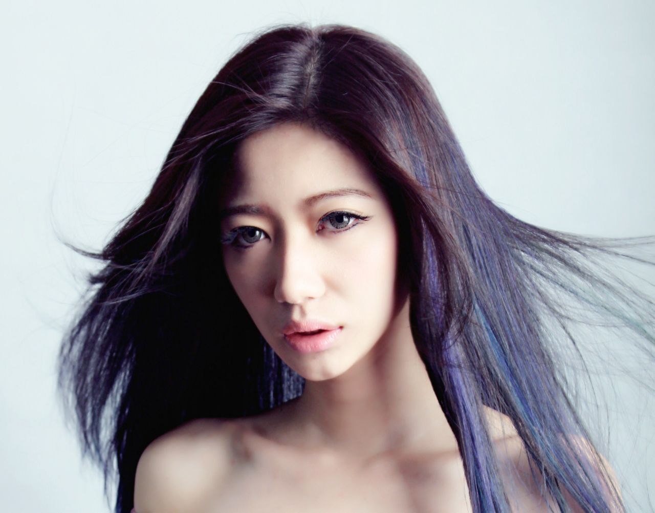 成旻云其他人物相关