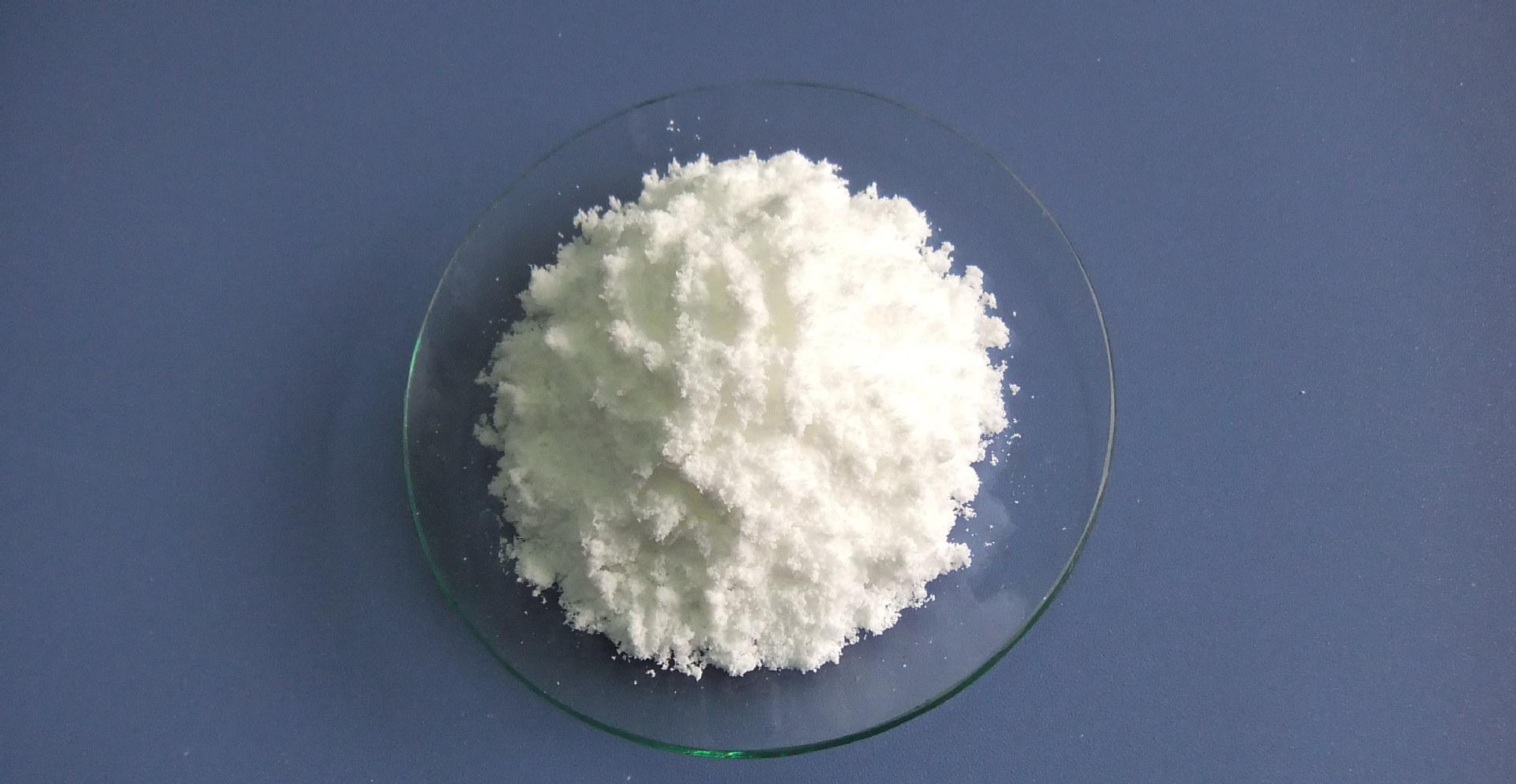 硝酸锆(公司)硝酸锆(分子式:zr(no3)4·5h2o)是一种白色板状结晶,有