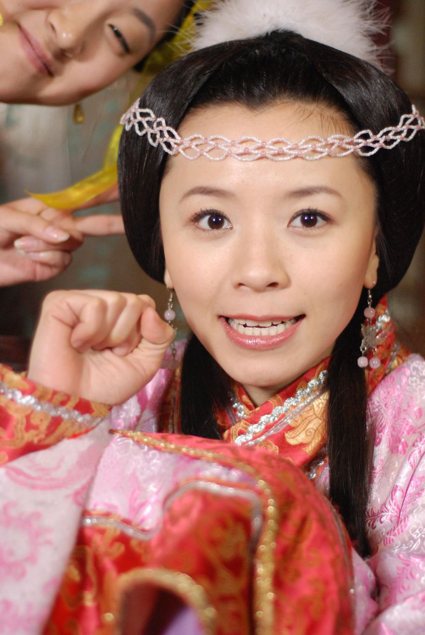 千金一笑演员歌手