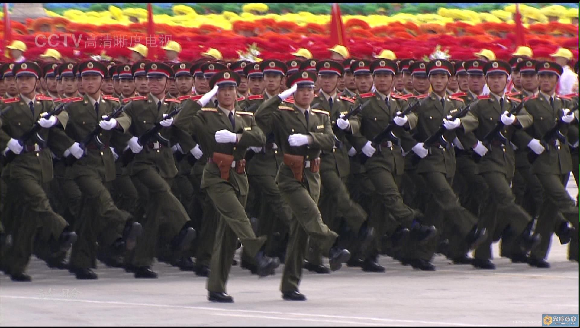 俄罗斯举行胜利日红场阅兵式，多位独联体国家领导人与普京共同阅兵并向烈士墓献花