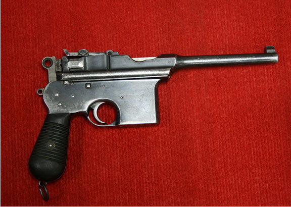 彼得·保尔·毛瑟于1866年发明的一类枪支,在1871年为德军正式采用