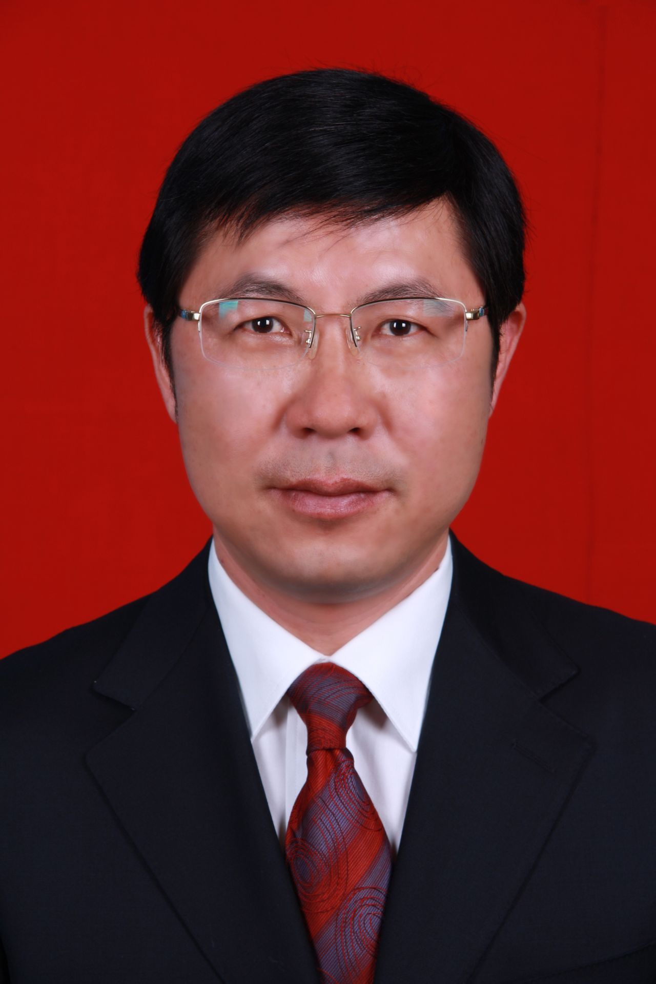 张尚华政治人物