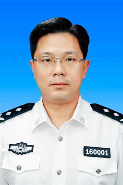 郑泽晖政治人物