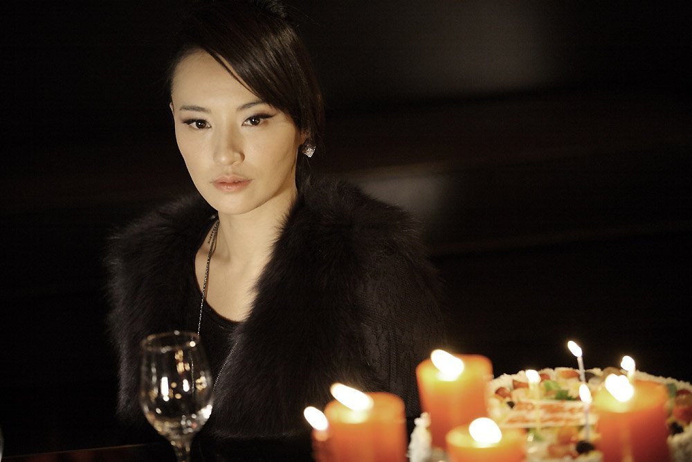 伍媚其他人物相关