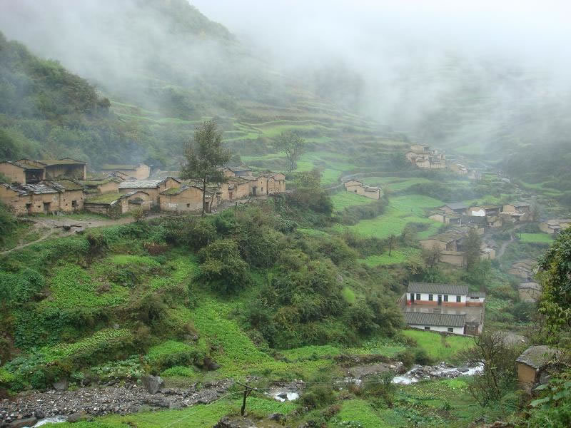 九龙村(行政区划)九龙村在九龙乡中部,紧靠乡政府,辖九龙,岗北,刘家