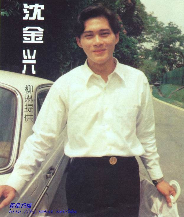 演员)沈金兴生于1963年,17年便开始踏足社会当建筑工人,有"新加坡的