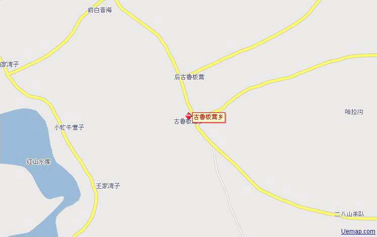 科尔沁沙地南缘,东北第一大水库红山水库东岸,西,北与翁牛特旗接壤,属