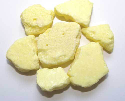 天生黄为石硫黄提炼以后生成的黄色粉末.