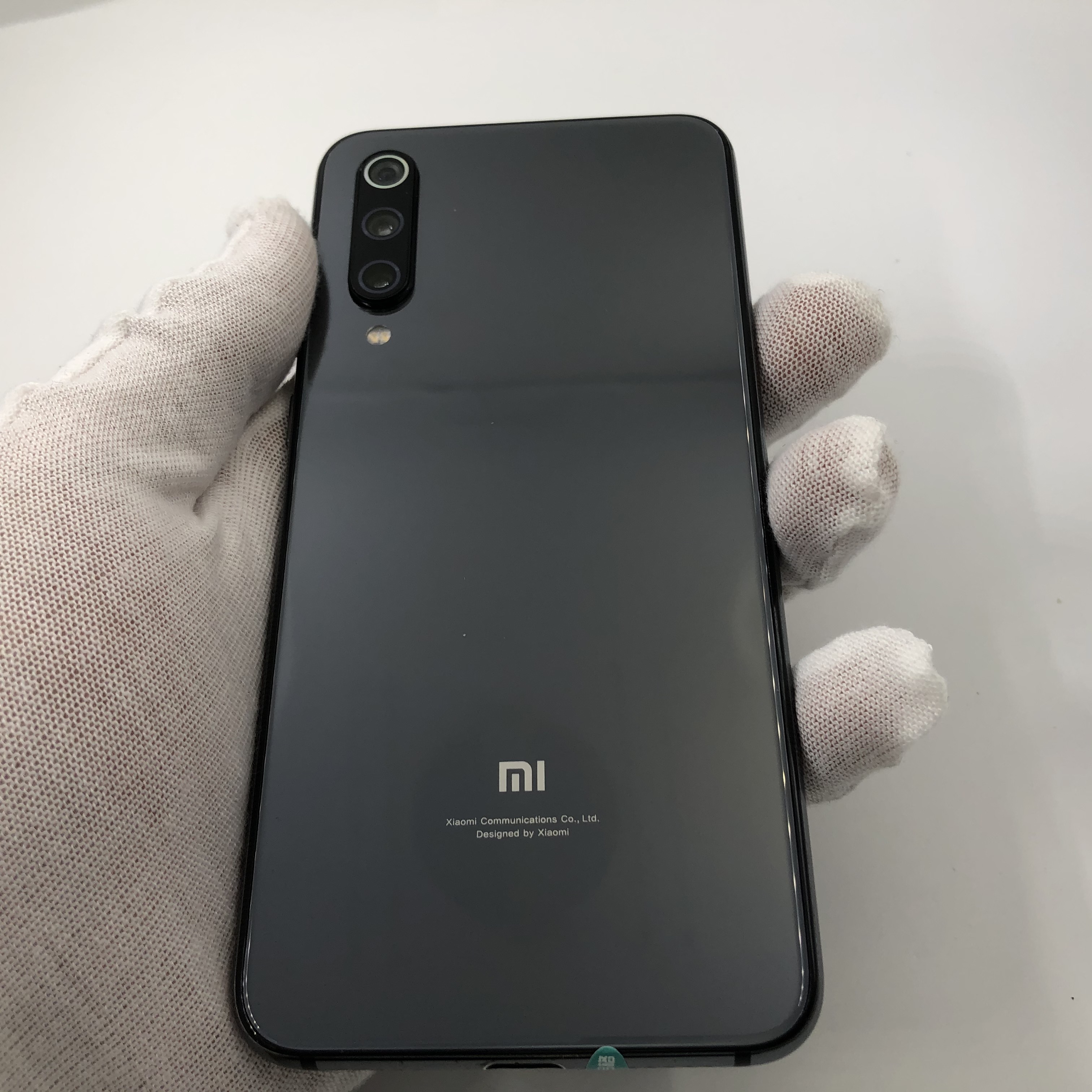 小米【小米9 se】全网通 深空灰 6g/128g 国行 95新