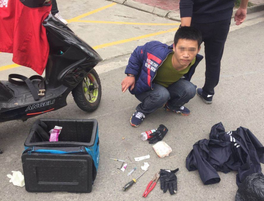 小伙疯狂偷窃电瓶车只为在游戏中买装备