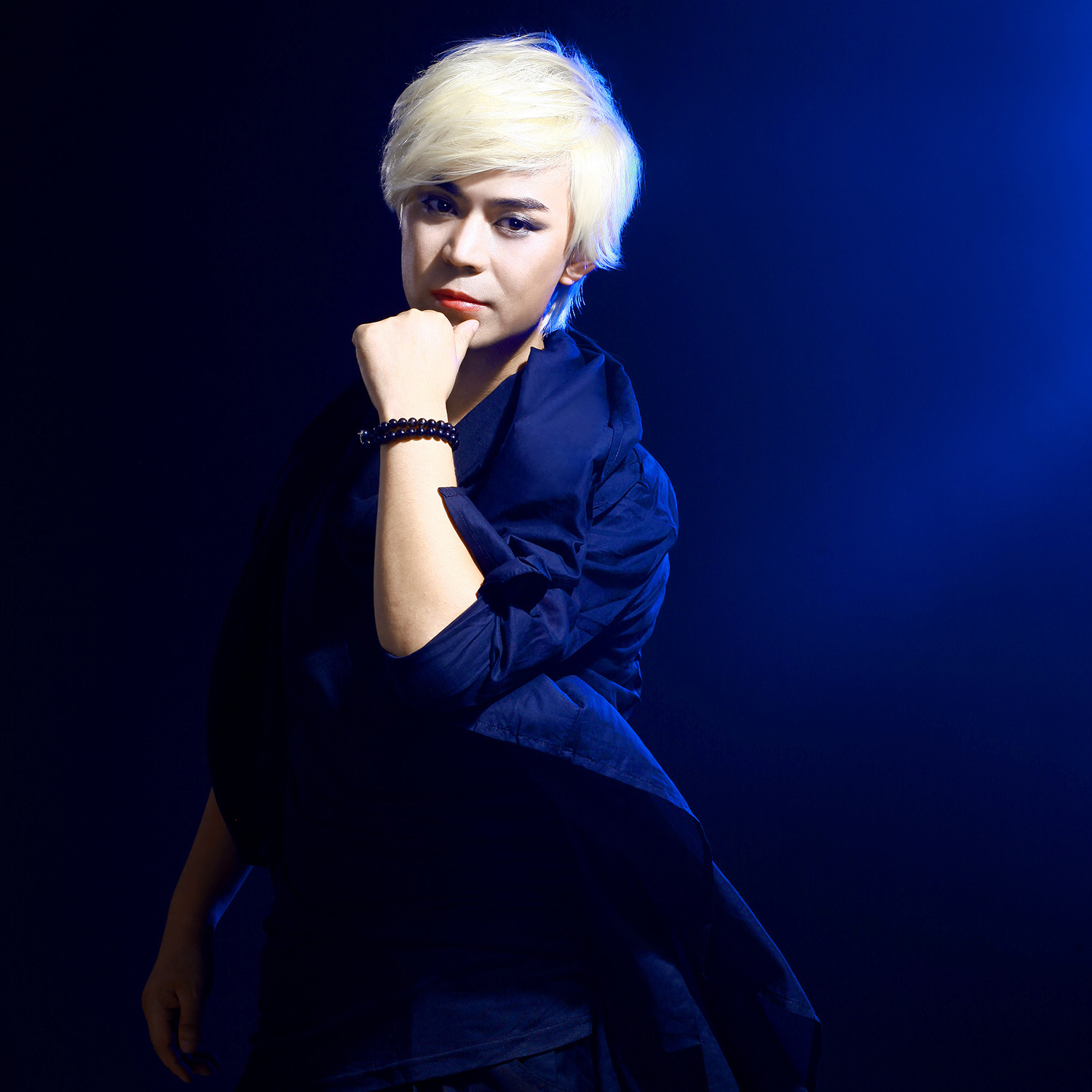 杀阡陌(其他)《杀阡陌 》是歌手马健涛演唱的歌曲,马健涛,李冰作词