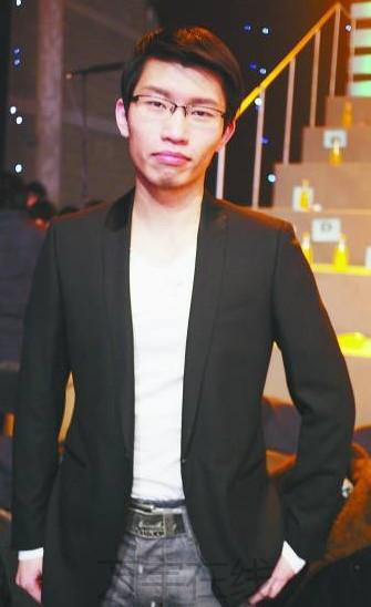 黄恺(社会人物)黄恺(kayak),1986年8月4日出生于福建省福清市.