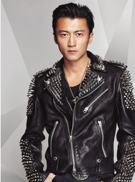 启示录(其他)《启示录》是谢霆锋演唱的一首歌曲,收录于2002年的粤语