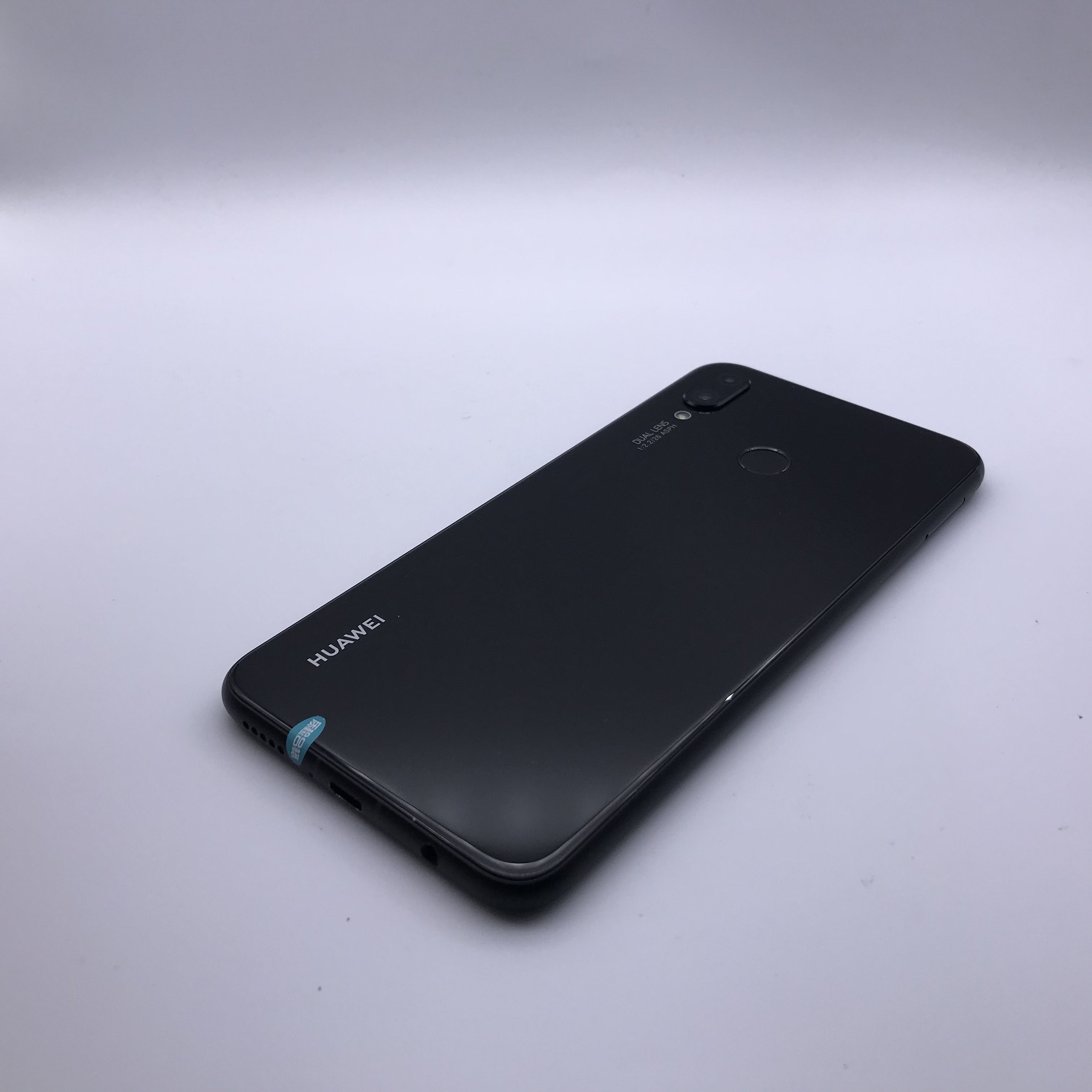 官方质检9成新 全网通 国行 亮黑色 6g/128g 华为 nova3i