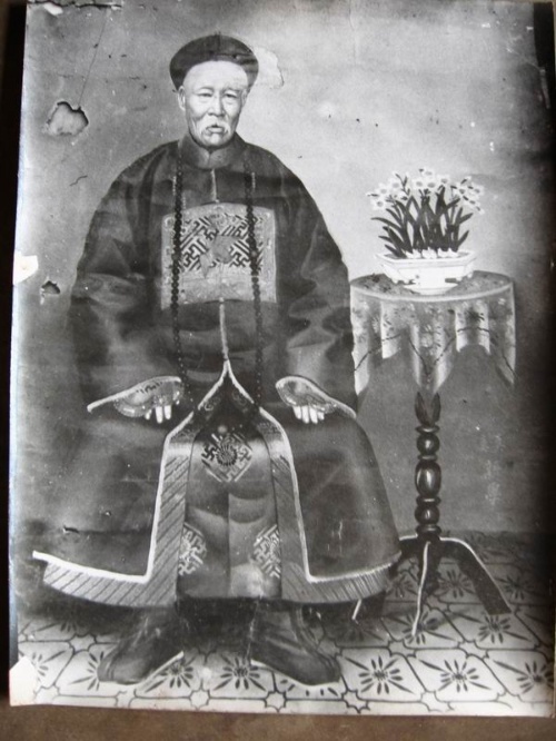 经田(政治人物|宗教人物)(1860~1923)字经田.华宁县宁州镇人.