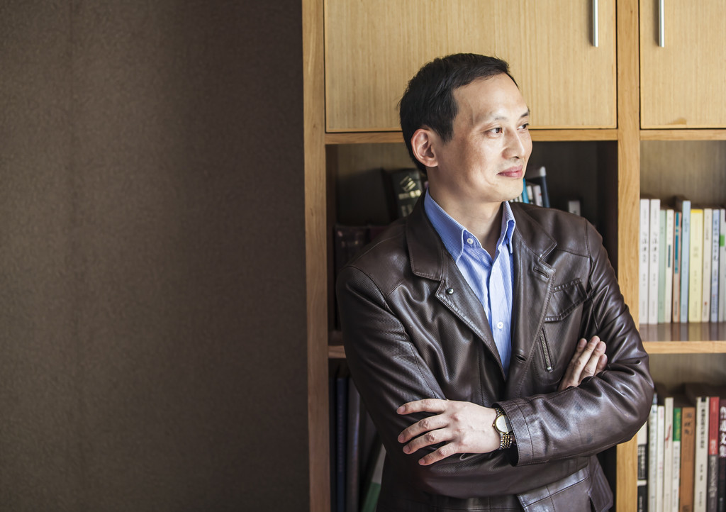 罗亮(文化人物)