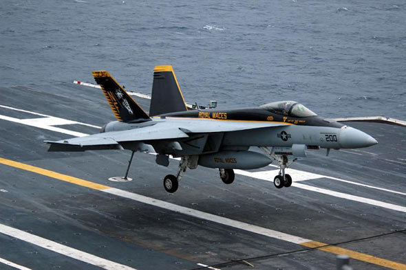 麦克唐纳·道格拉斯公司在f/a-18c/d飞机基础发展的舰载战斗/攻击机,e