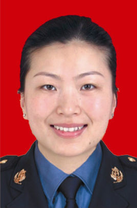 协助苏长晓同志分管扶贫工作.