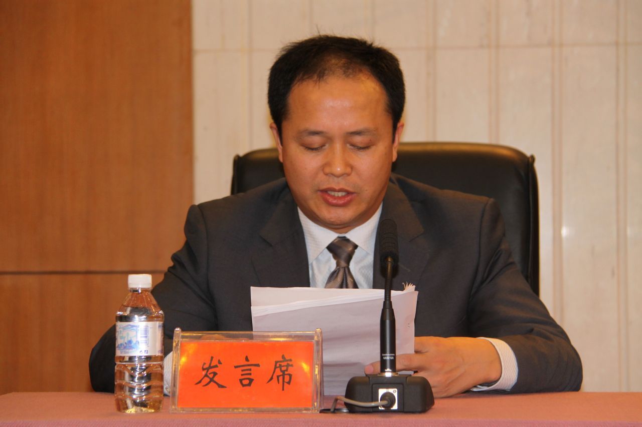 历任衡阳市人民政府副市长,衡阳市人民政府党组成员,中共衡阳市委常委