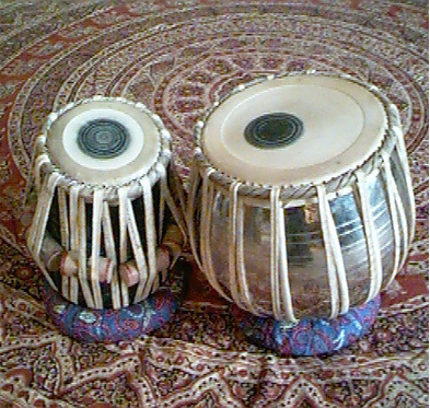 流行于印度和南亚一些地区的较有代表性的打击乐器,用于器乐合奏和为