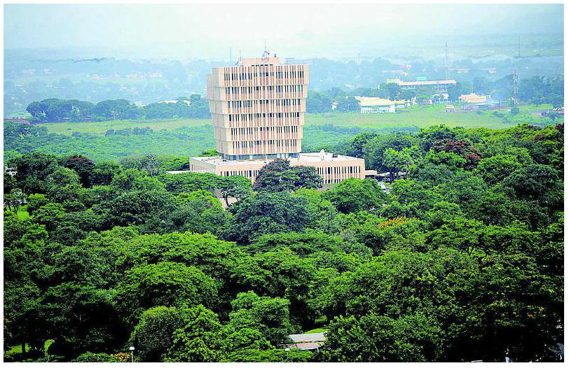 lilongwe)是马拉维的首都(1974年从松巴迁来),第二大城市,位于马拉维