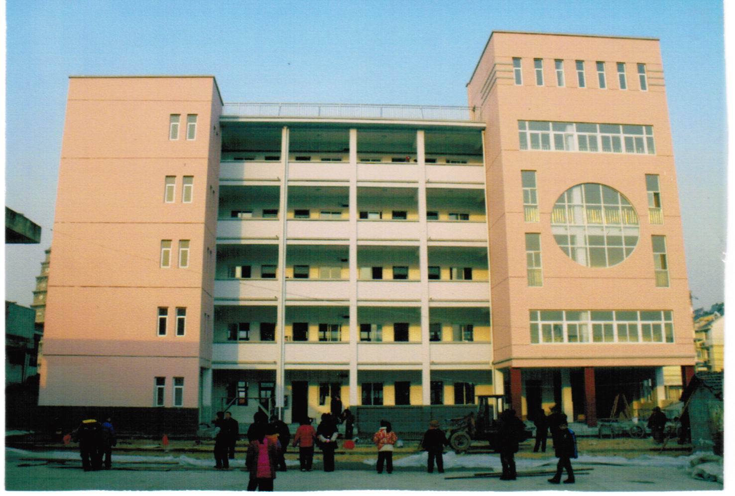 大沥镇城南小学图片