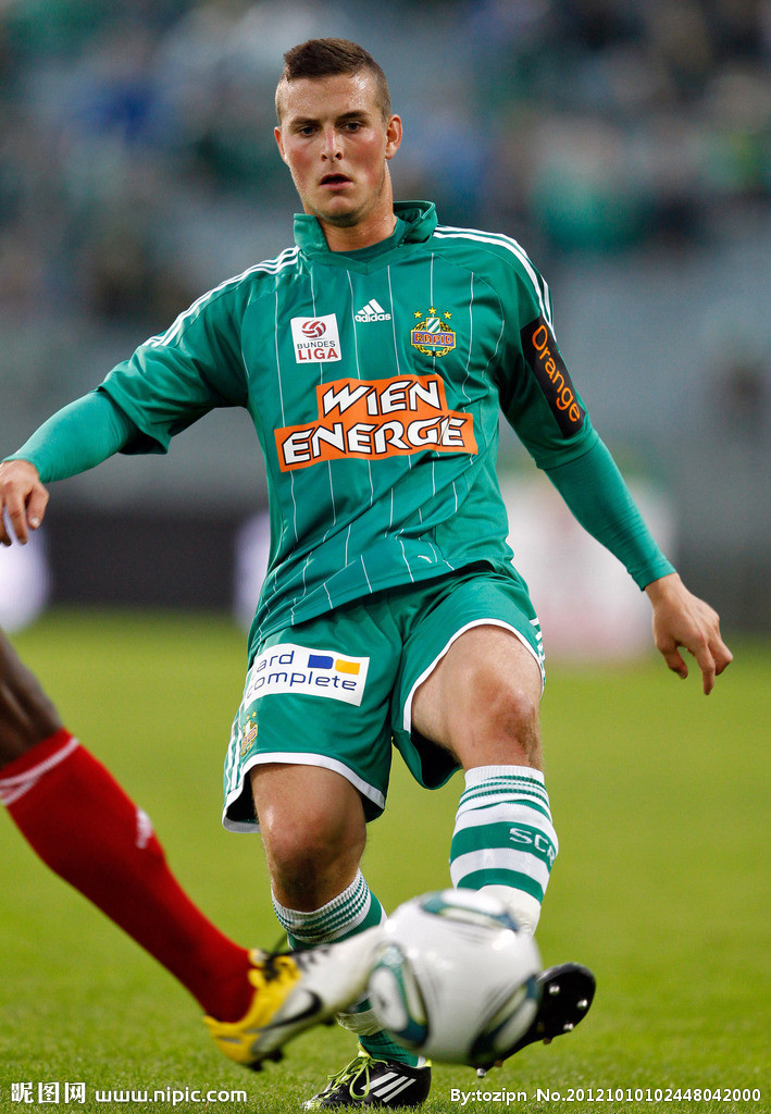 波莱特(其他人物相关)波莱特,出生于1988-08-12,法国一名足球运动员