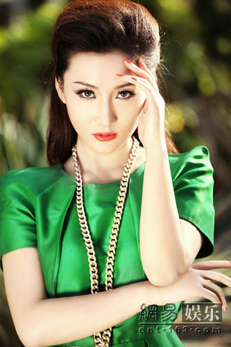 2014年1月13日,网传顾珊珊为中国女子乒乓球队助理教练孔令辉的新女友