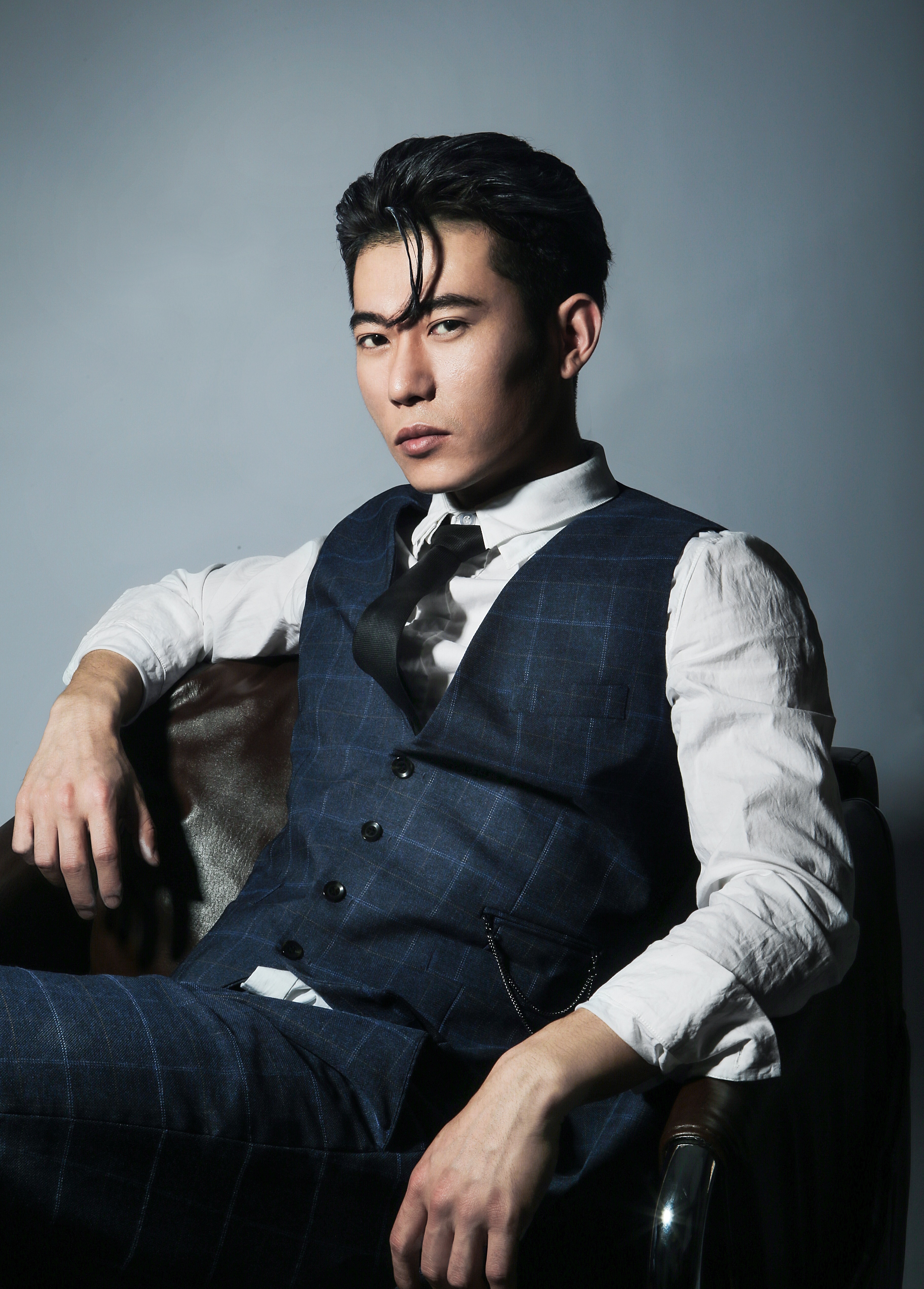 李火火(演员)李火火(原名李炎),1月13日出生于开封尉氏,中国内地男