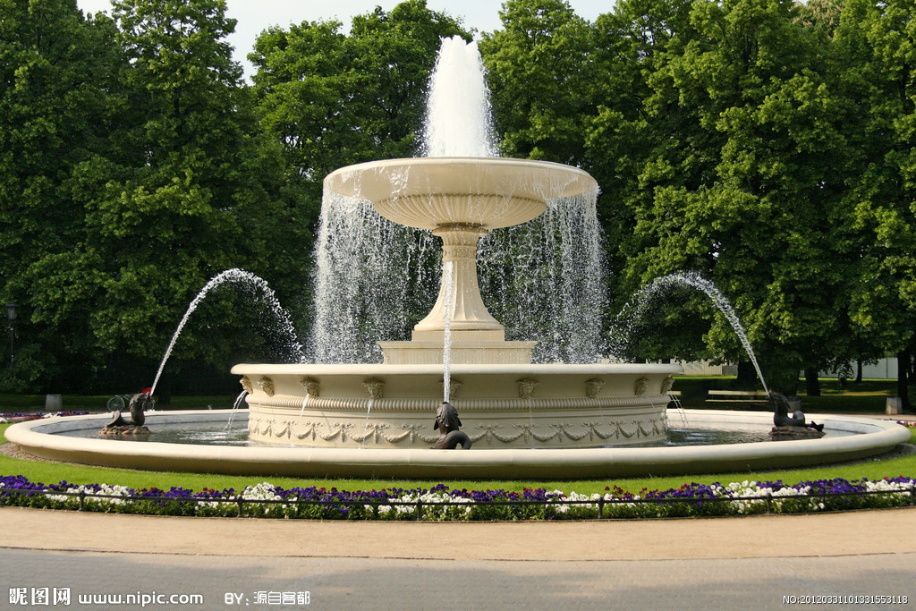 古典园林喷泉图片