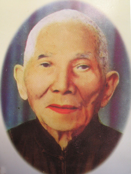 原名天桂,家乡人多称其为梁方伍,南少林佛家拳一代宗师,我国著名的