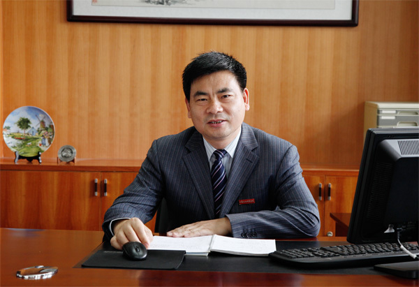 朱爱胜(其他实业人物相关)朱爱胜,男,汉族,1962年9月生,江苏扬中人