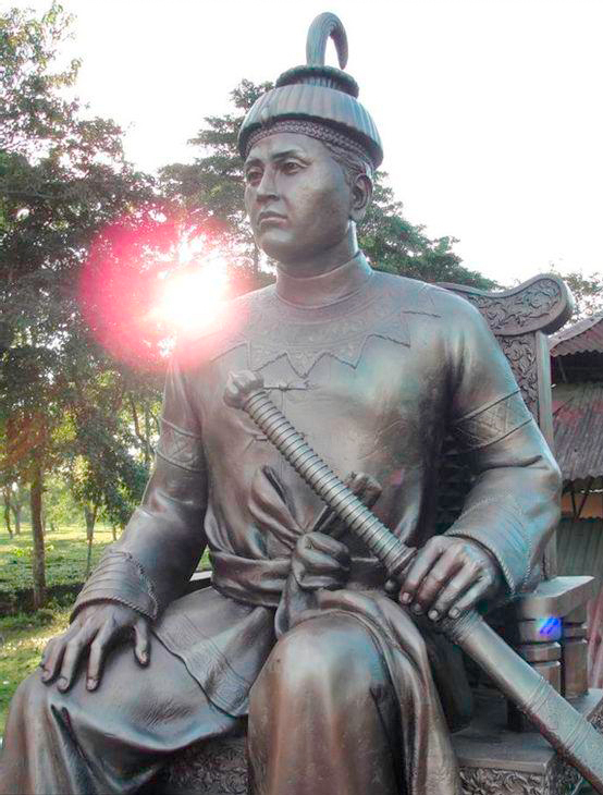 麓川(其他人物相关)"麓川"是汉文对傣族联盟国家"勐卯龙"的译写,"勐卯