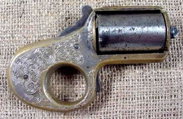 手杖枪曾是19世纪末,20世纪初比较流行的间谍枪.