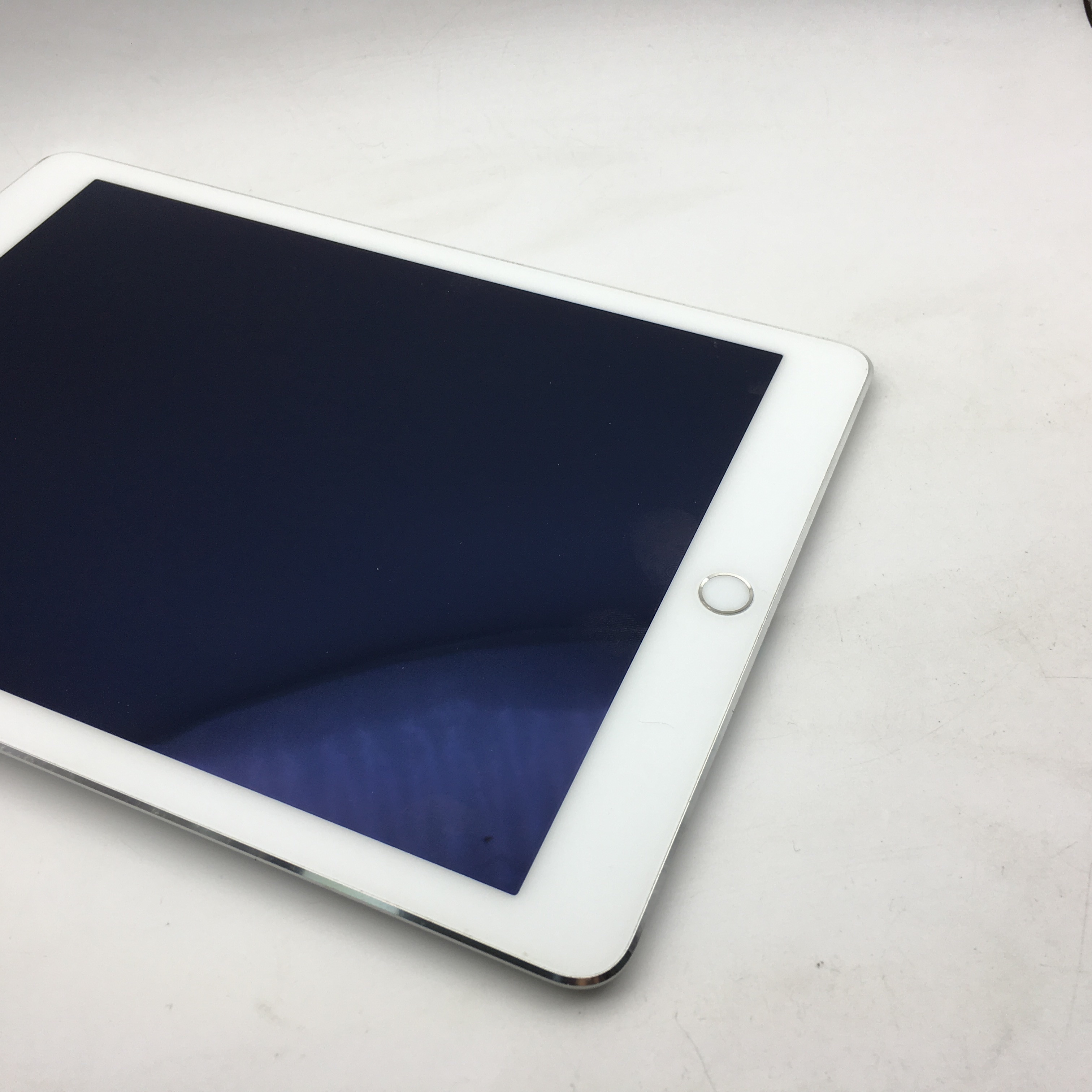 苹果【ipad air2】wifi版 银色 64g 港澳台 8成新